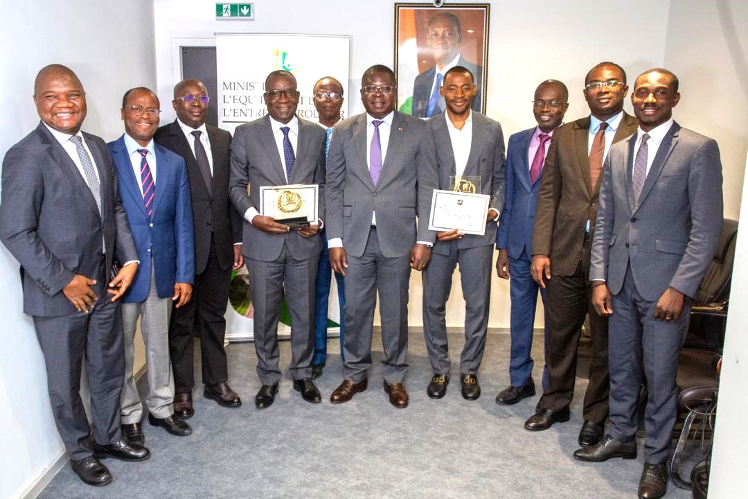 SCORE receives the 2023 Excellence Award - 3rd in roads and engineering structures